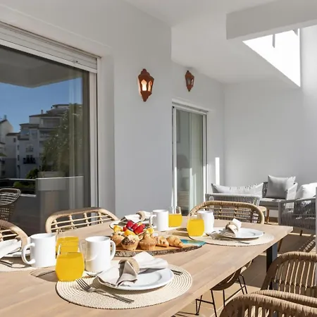 Banus Rentals- 1º Linea Playa * Марбелья