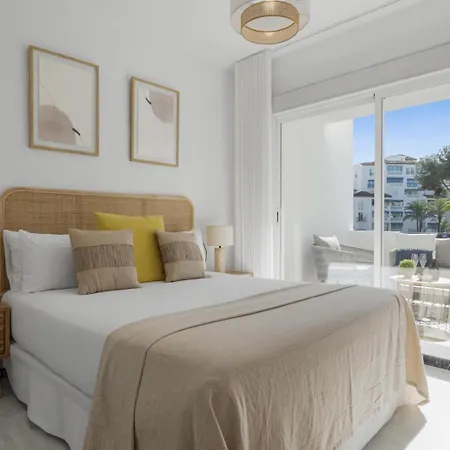 Banus Rentals- 1º Linea Playa 아파트