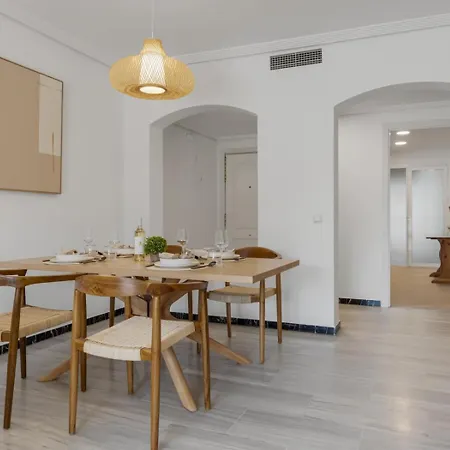 Banus Rentals- 1º Linea Playa Daire Marbella