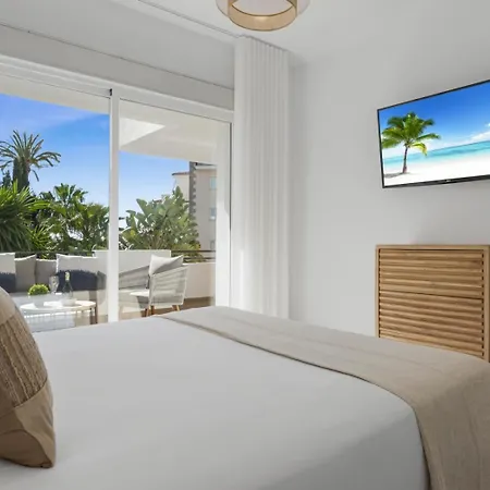 Banus Rentals- 1º Linea Playa * Marbella
