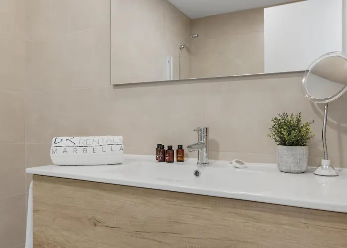 Banus Rentals- 1º Linea Playa *