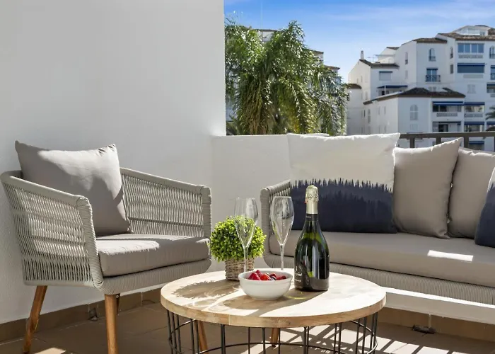 Daire Banus Rentals- 1º Linea Playa *