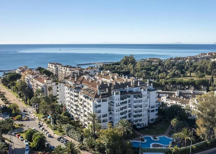 Banus Rentals- 1º Linea Playa * Marbella